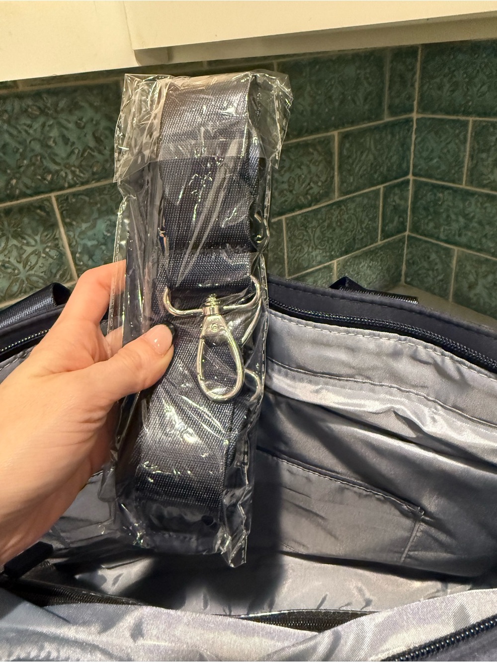 Navy Multi-Pocket Tote / Travel Bag - Picture 7 of 8